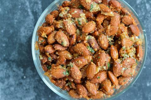 Party Almonds infused with Rosemary & Parmesan Cheese Recipe